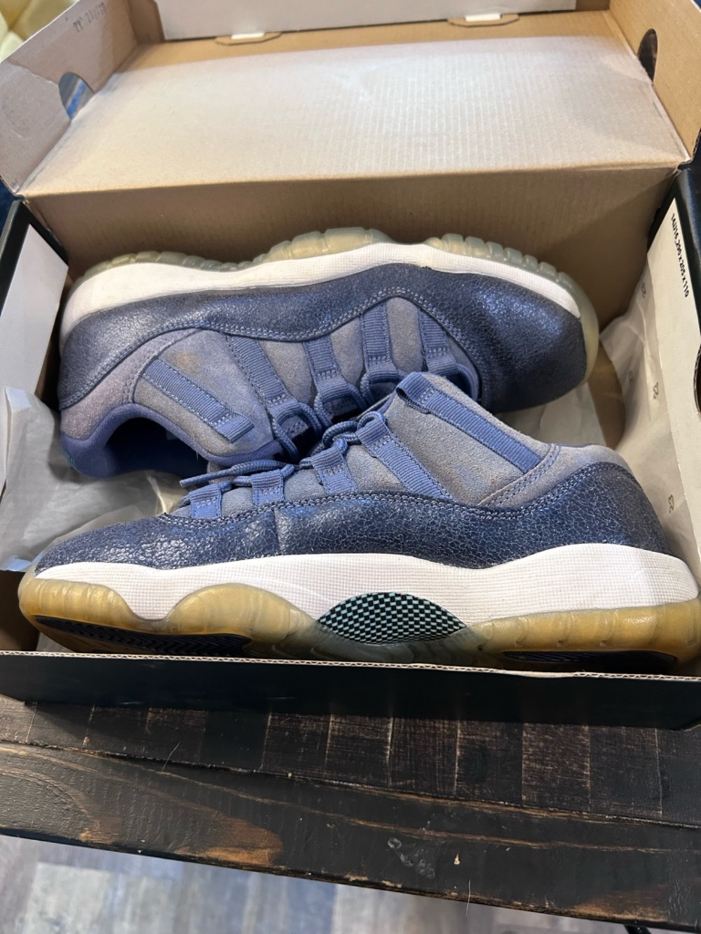 Jordan Low-Top Sneakers in Dusty Blue